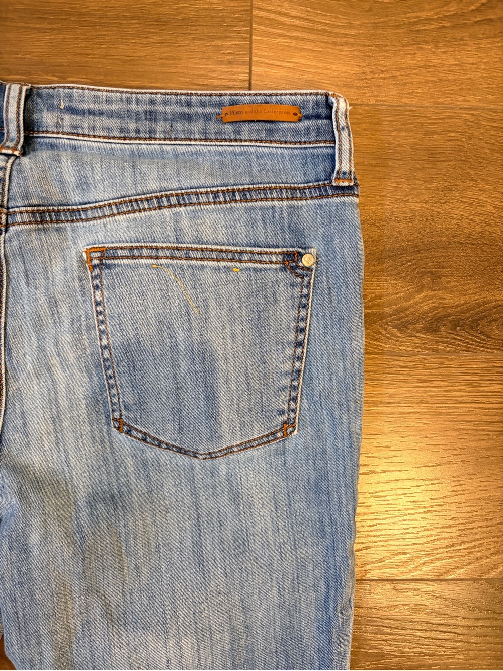 Pilcro Hyphen mid-rise Cuffed cropped jeans size 30 - Picture 7 of 7
